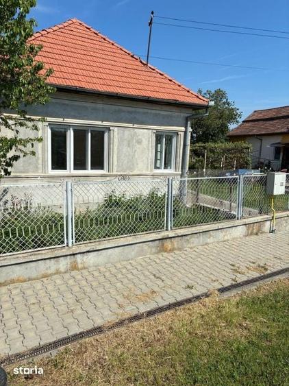 Casă cu 3 camere cu Teren 584 Mp în Central