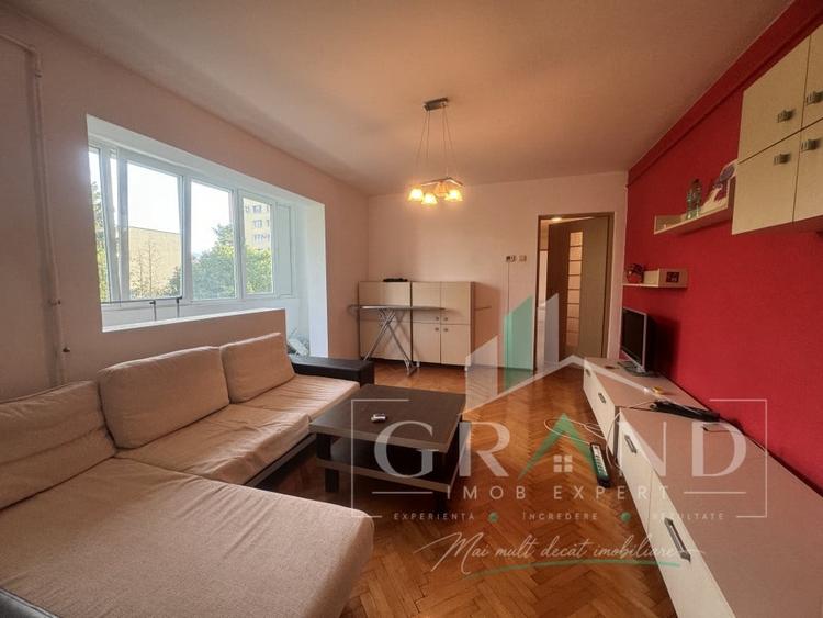 Apartament cu 3 camere semidecomandat, mobilat în Gheorgheni