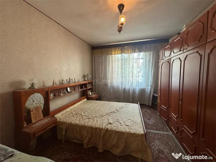 Apartament cu 3 camere decomandat în Luncă