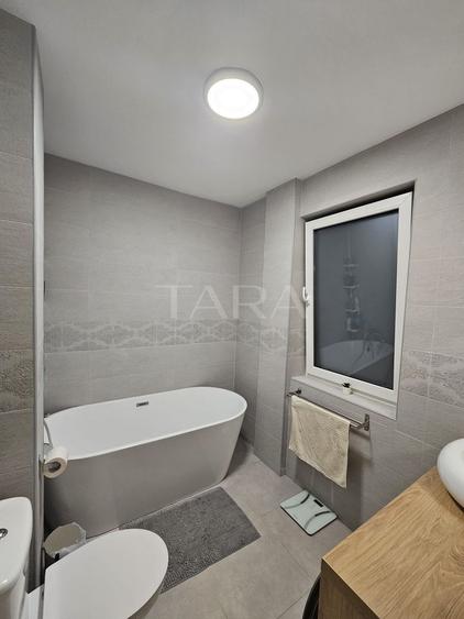 Apartament cu 3 camere decomandat, mobilat în Sânnicoară