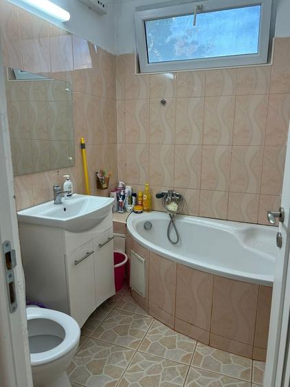 Apartament cu 2 camere semidecomandat, mobilat în Tomis II