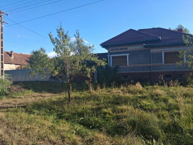 Casă cu 3 camere cu Teren 2650 Mp în Calbor