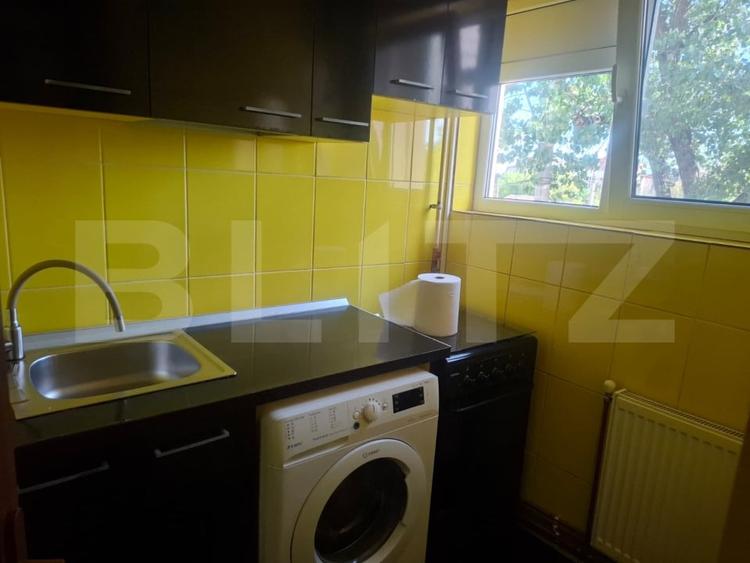 Garsonieră decomandată, mobilată în Micro 9