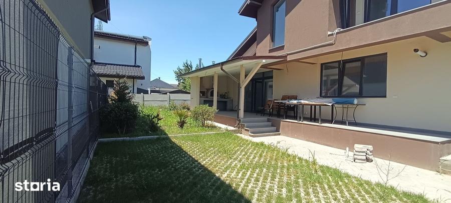 Casă cu 4 camere cu Teren 378 Mp în Malu Mare