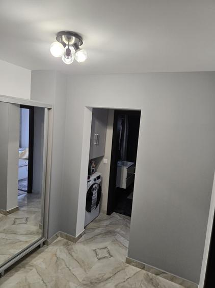 Apartament cu 2 camere decomandat în Podul de Fier