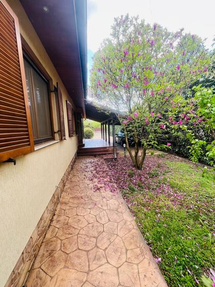 Casă individuală cu 4 camere cu Canalizare în Exterior Vest