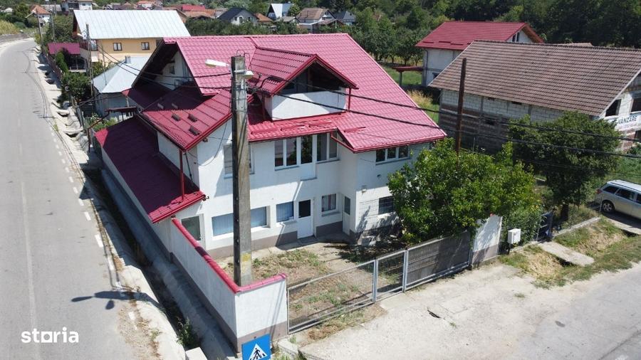 Casă cu 4 camere în Zigoneni
