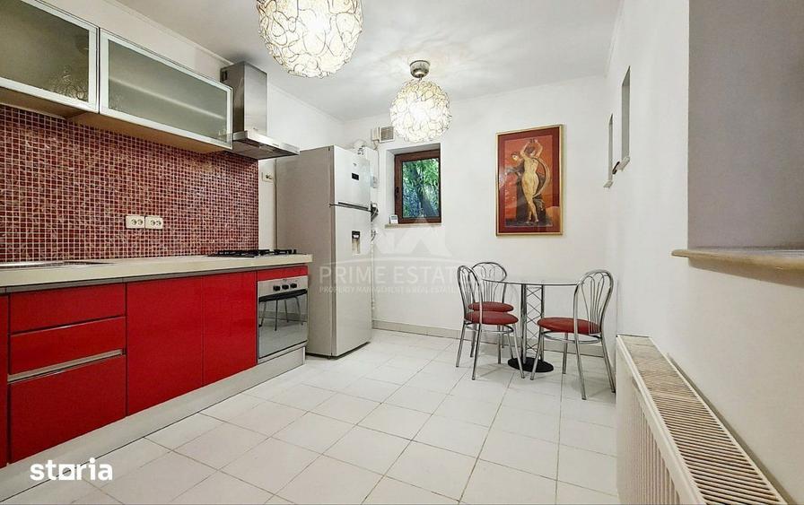 Apartament cu 3 camere, mobilat în Decebal