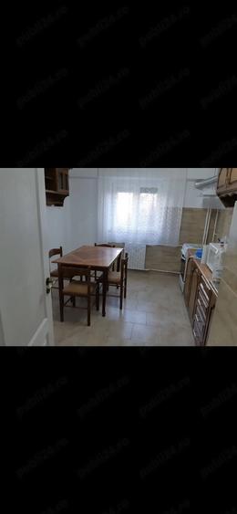 Apartament cu 2 camere decomandat în Intim