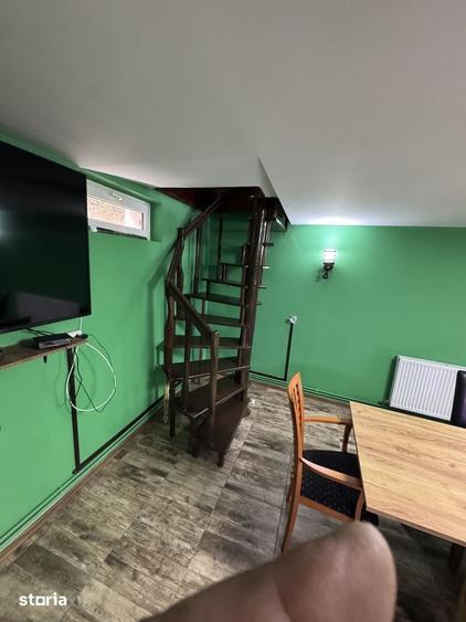 Casă cu 8 camere cu Teren 2800 Mp în Milcoiu