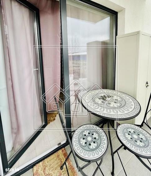 Apartament cu 3 camere decomandat în Piața Cluj