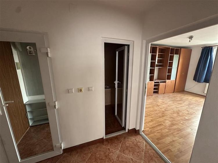 Apartament cu 2 camere decomandat, mobilat în Circumvalațiunii