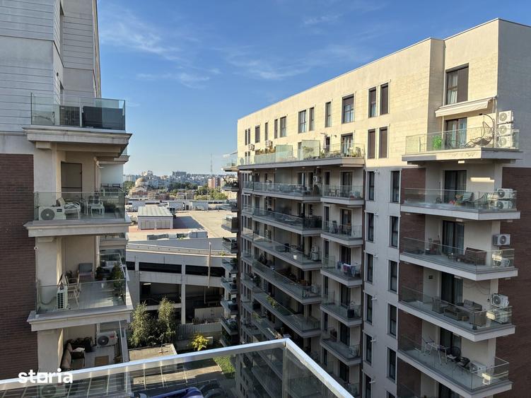 Apartament cu 4 camere decomandat în Drumul Taberei