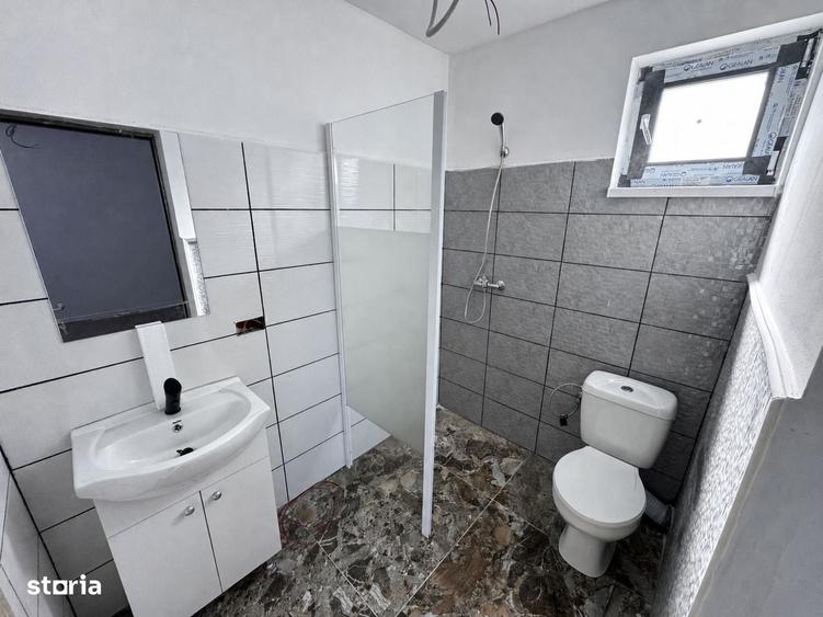 Casă cu 4 camere cu Teren 475 Mp în Tomești
