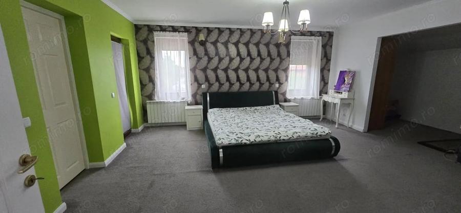 Casă cu 5 camere cu Teren 600 Mp în Central