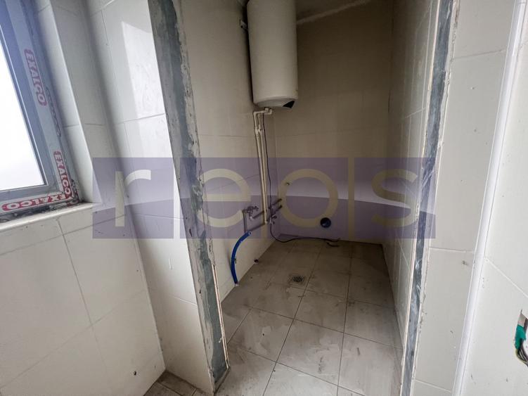 Spațiu comercial, de 585 mp, în Baba Novac