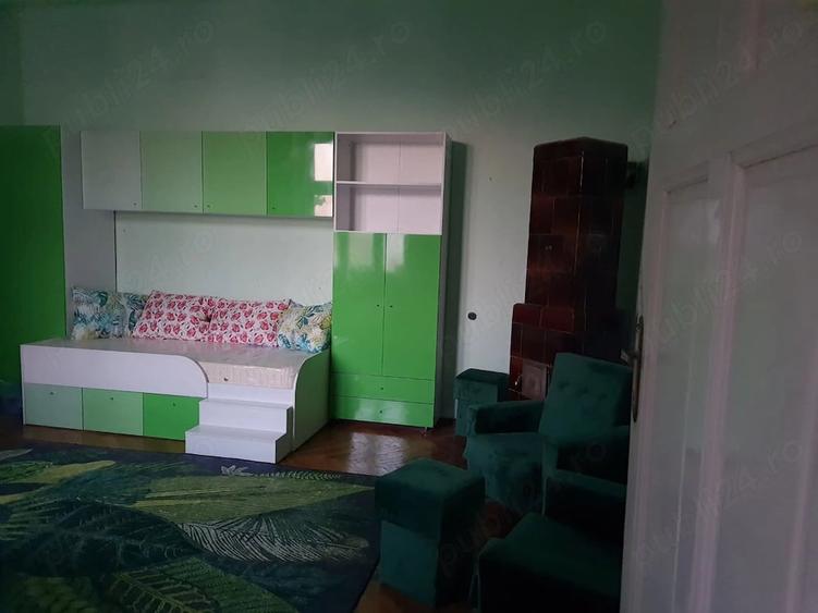 Apartament cu 2 camere decomandat în Badea Cârțan