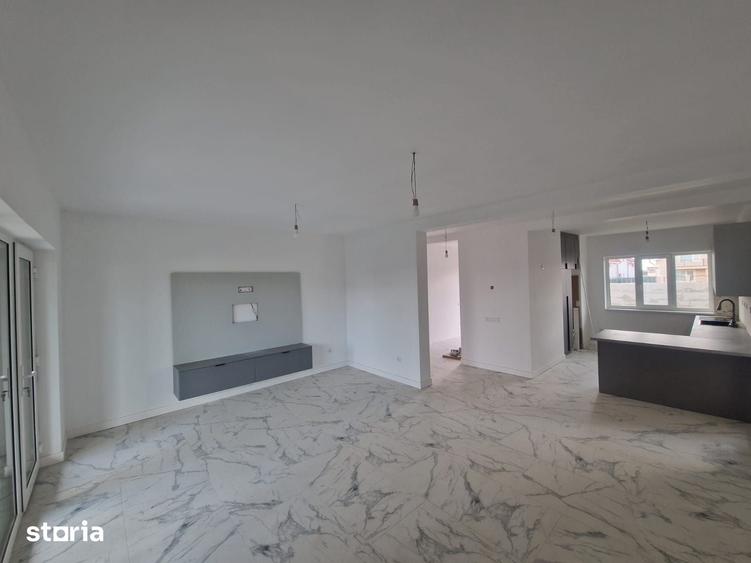 Casă cu 3 camere cu Teren 300 Mp în Cihei