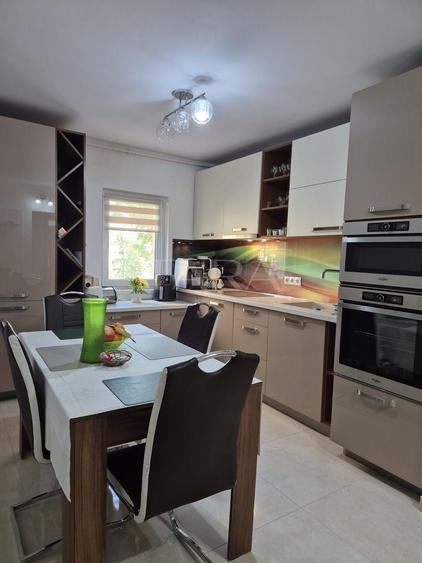 Apartament modern cu 4 camere, zona Minerva. - 1