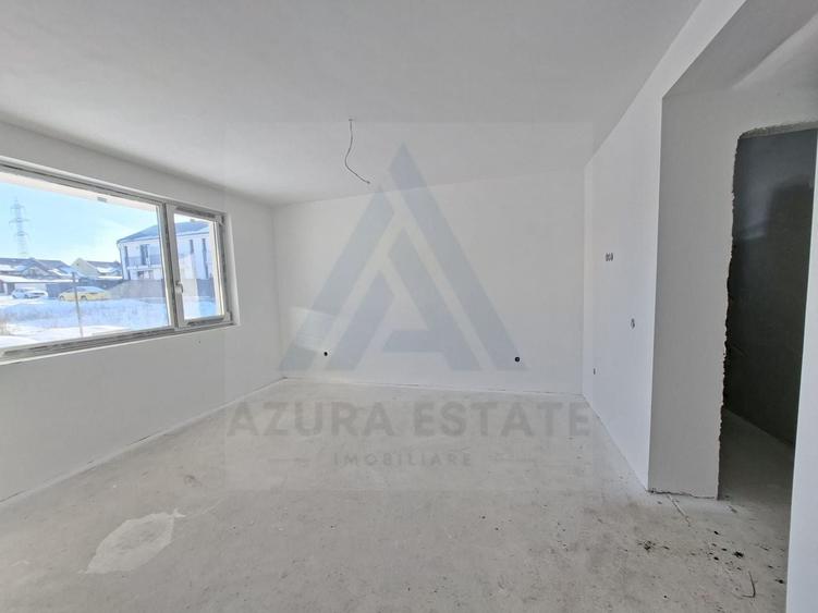 Casă individuală cu 3 camere cu Canalizare în Exterior Sud