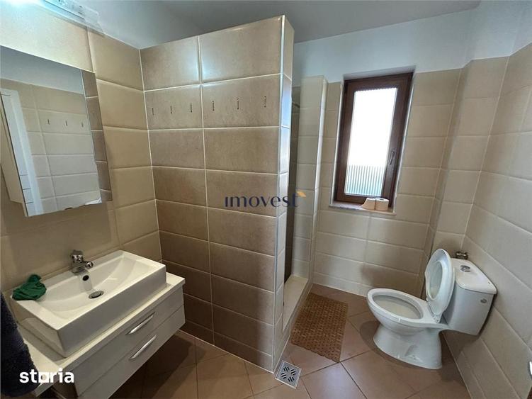 Casă cu 4 camere cu Teren 1000 Mp în Central