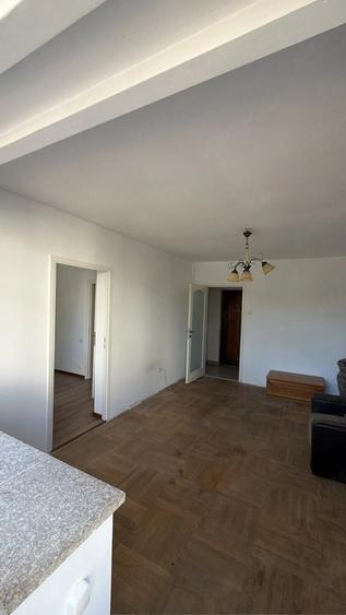 Apartament cu 2 camere decomandat, mobilat în Exterior Vest