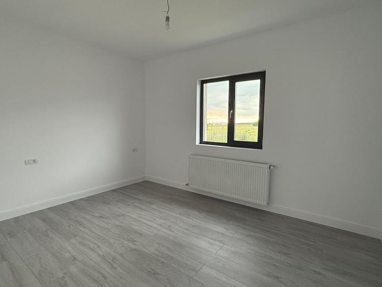 Casă cu 5 camere cu Teren 500 Mp în Ciorogârla