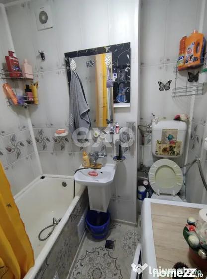 Apartament cu 2 camere semidecomandat, mobilat în Trivale