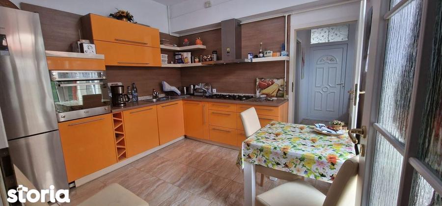 Casa / Vila cu 5 camere de vanzare in zona Tomis Mall - 18