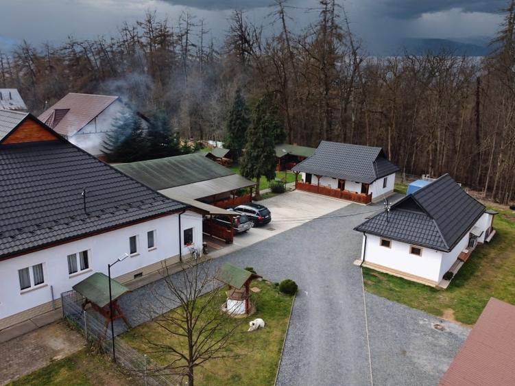 Casă individuală cu 9 camere cu Canalizare în Ocna Șugatag