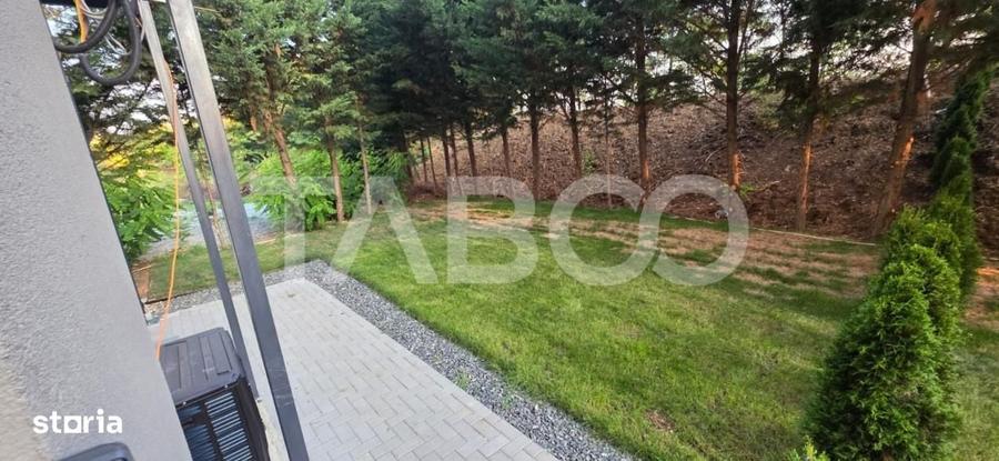 Apartament cu 3 camere decomandat în Cristian
