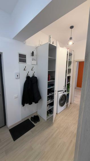 Apartament cu 2 camere decomandat în Roșu — fotografia 2