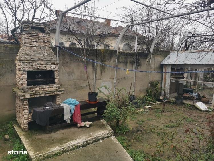 Casă cu 3 camere cu Teren 600 Mp în Pielești
