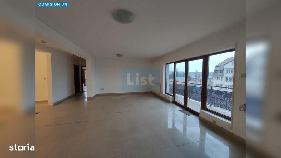 Apartament cu 4 camere în Andrei Mureșanu