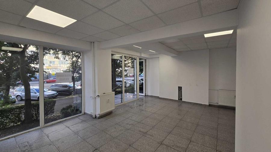 Spațiu comercial, de 35 mp, în Decebal