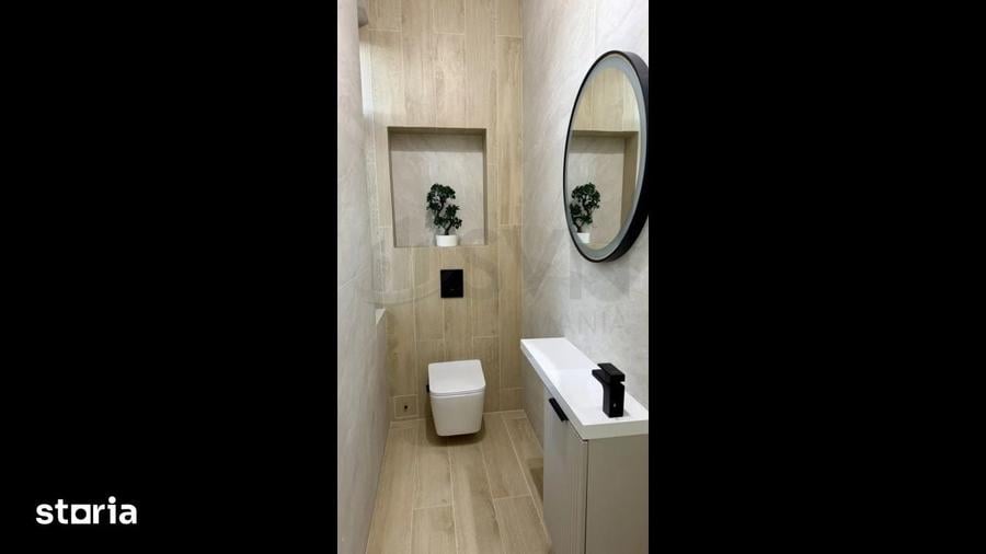 Apartament cu 4 camere în Romană