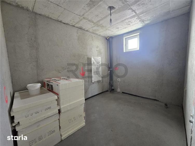 Casă cu 4 camere cu Teren 300 Mp în Sântandrei