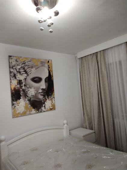 Apartament cu 3 camere decomandat în P-ța Dorobanți