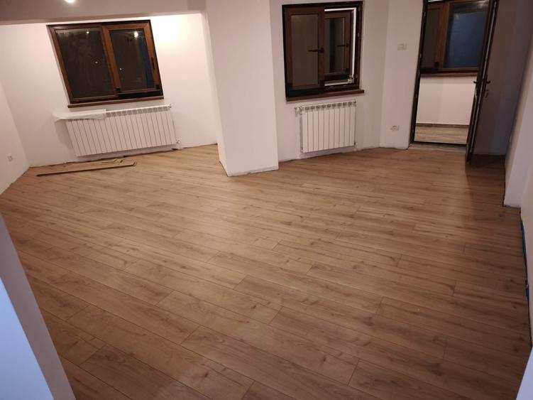 Apartament cu 3 camere decomandat în Boema