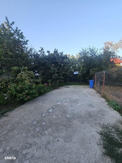 Casă cu 4 camere în Domnești