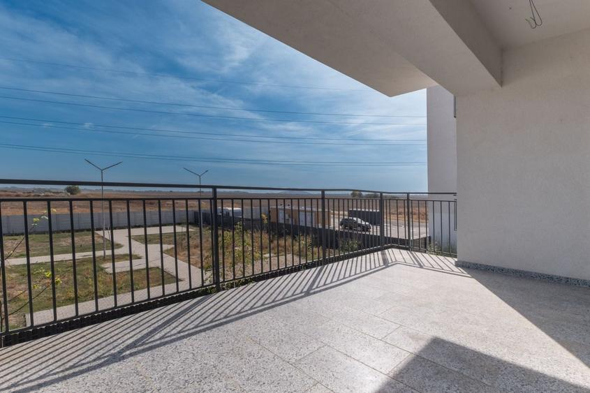 Apartament cu 3 camere decomandat în Metalurgiei