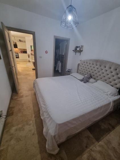 Apartament cu 3 camere decomandat în Exterior Vest