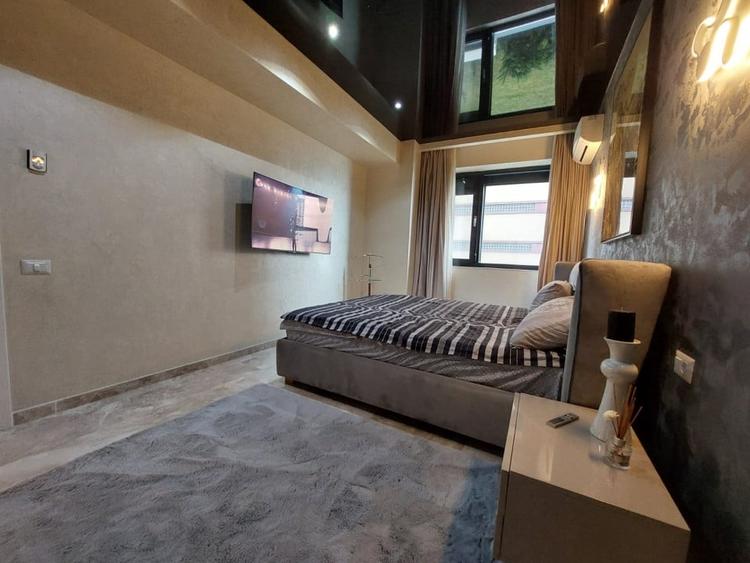 Apartament cu 2 camere decomandat, mobilat în Palazu Mare