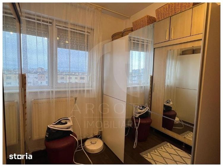 Apartament cu 4 camere în Marghiloman