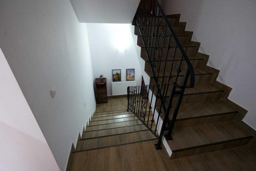 Casă cu 4 camere în Militari