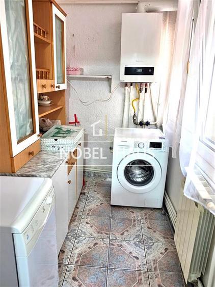 Apartament 2 camere, etajul 1, zona Scoala 8 - 4