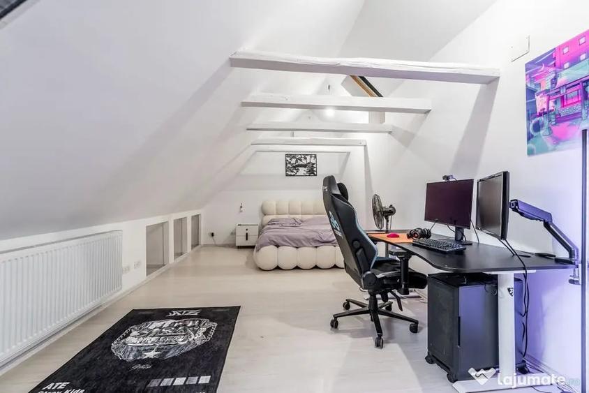Casă cu 6 camere cu Teren 558 Mp în Central