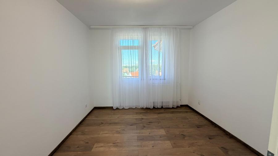 Apartament cu 2 camere decomandat în Turnișor