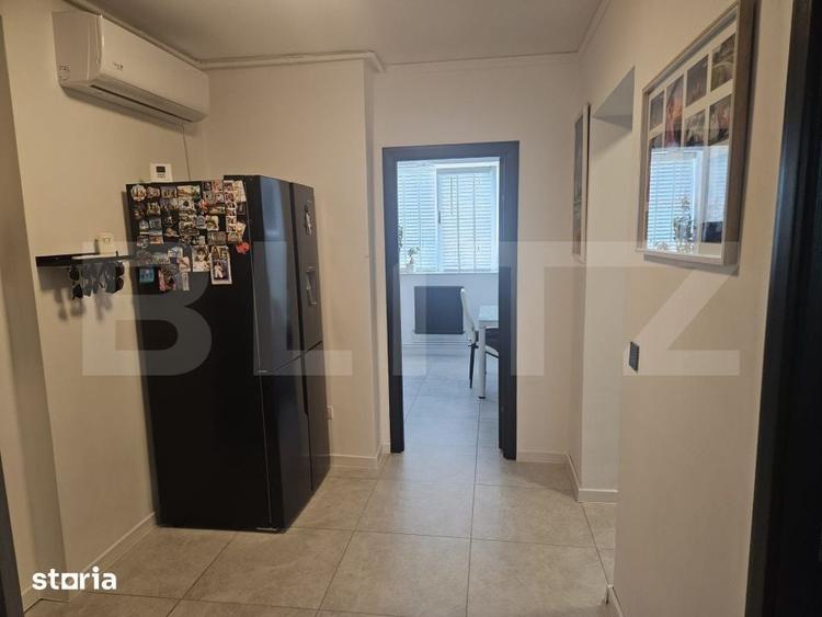Apartament cu 3 camere în Podu Roș