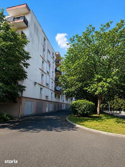 Apartament cu 3 camere în Zorilor